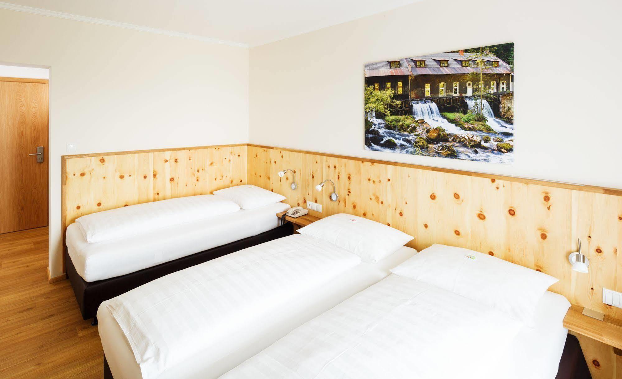 Pension Jageredt Nussbach Exterior foto
